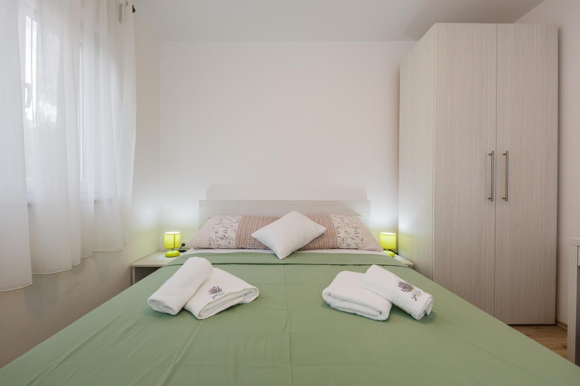 Apartments Mare Трогір Номер фото