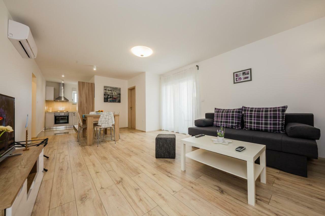 Apartments Mare Трогір Екстер'єр фото