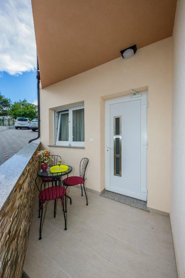 Apartments Mare Трогір Екстер'єр фото